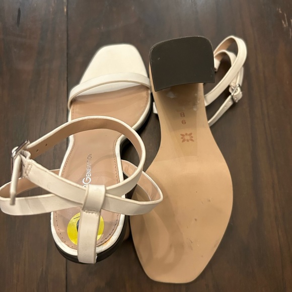Bcbg generation block heel strappy sandals white size 9 new never worn. - Picture 4 of 6